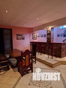 Дом 400м², 2-этажный, посуточно,