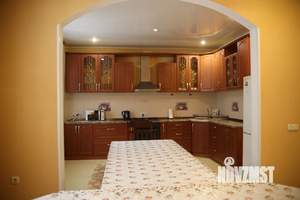 Дом 400м², 3-этажный, посуточно,