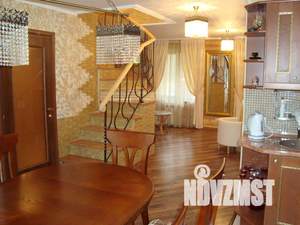 Дом 300м², 2-этажный, посуточно,