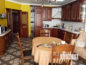 Коттедж 200м², 2-этажный, на длительный срок,