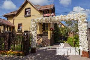 Дом 684м², 3-этажный, посуточно,