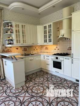 Дом 217м², 2-этажный, на длительный срок,