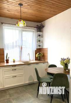 Дом 100м², 2-этажный, на длительный срок,