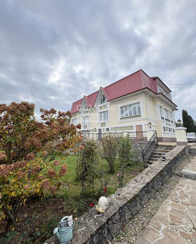 Дом 650м², 3-этажный, участок 45 сот.