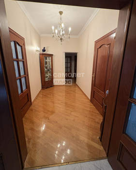 Дом 650м², 3-этажный, участок 45 сот.