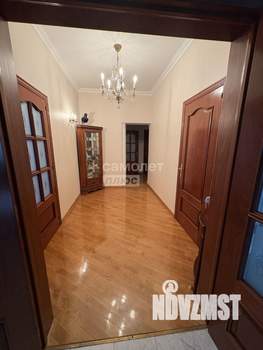 Коттедж 650м², 3-этажный, участок 45 сот.