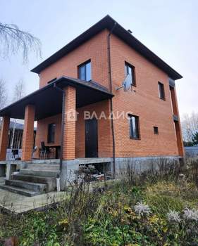 Дом 161м², 3-этажный, участок 9 сот.