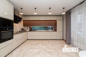 Дом 260м², 2-этажный, участок 18 сот.