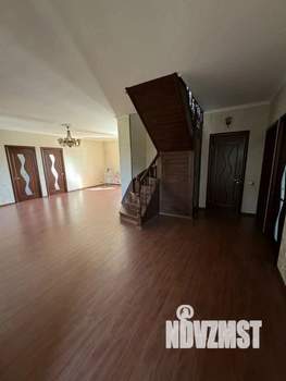 Дом 571м², 3-этажный, участок 47 сот.