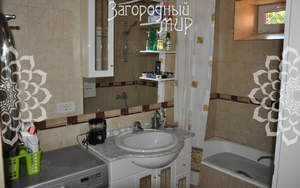 Дом 300м², 3-этажный, участок 15 сот.