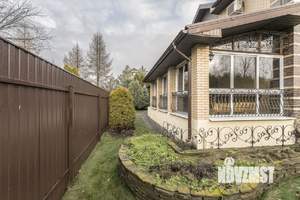 Дом 300м², 3-этажный, участок 12 сот.