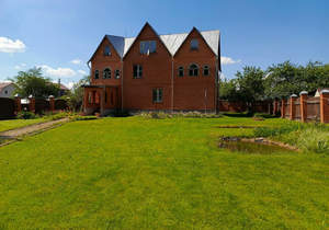 Дом 273м², 3-этажный, участок 13 сот.