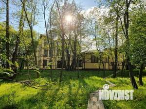 Дом 1400м², 3-этажный, участок 1 сот.