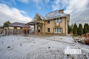 Коттедж 247м², 2-этажный, участок 20 сот.