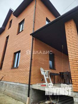 Дом 161м², 3-этажный, участок 9 сот.