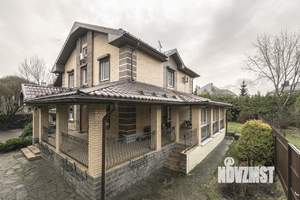 Дом 300м², 3-этажный, участок 12 сот.