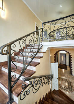 Дом 293м², 3-этажный, участок 8 сот.