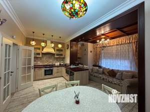 Таунхаус 195м², 3-этажный, участок 4 сот.