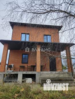 Дом 161м², 3-этажный, участок 9 сот.