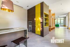 Коттедж 695м², 2-этажный, участок 35 сот.