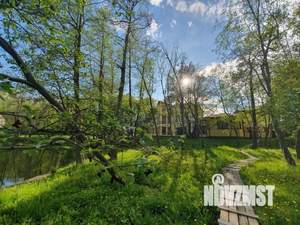 Дом 1400м², 3-этажный, участок 1 сот.