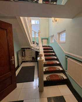 Дом 650м², 3-этажный, участок 45 сот.