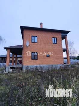 Дом 161м², 3-этажный, участок 9 сот.