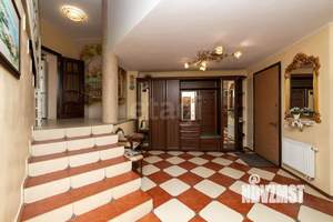 Таунхаус 305м², 7-этажный, участок 4 сот.