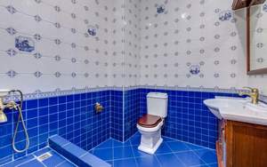 Дом 1100м², 3-этажный, участок 70 сот.