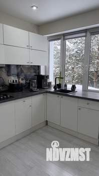 Дом 245м², 3-этажный, участок 10 сот.