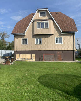 Дом 278м², 3-этажный, участок 10 сот.