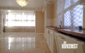 Коттедж 290м², 2-этажный, участок 11 сот.