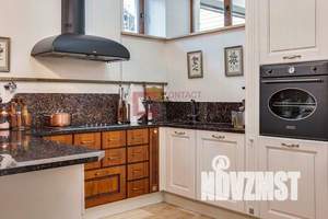 Дом 350м², 2-этажный, участок 15 сот.