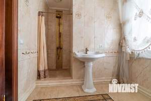 Дом 289м², 2-этажный, участок 11 сот.