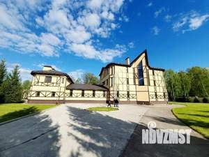 Дом 1400м², 3-этажный, участок 1 сот.