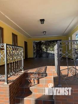 Дом 571м², 3-этажный, участок 47 сот.