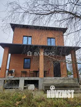 Дом 161м², 3-этажный, участок 9 сот.