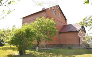 Дом 300м², 3-этажный, участок 15 сот.