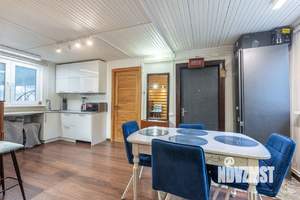 Дом 198м², 2-этажный, участок 10 сот.