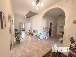 Дом 218м², 2-этажный, участок 10 сот.