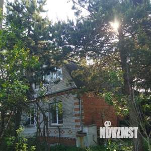 Дом 60м², 2-этажный, участок 8 сот.