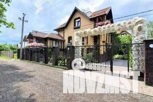 Дом 600м², 3-этажный, посуточно, 