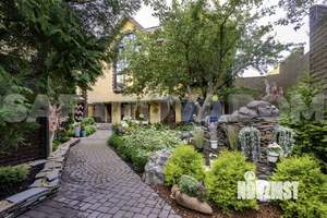 Дом 600м&sup2;, 3-этажный, посуточно, 