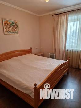 Дом 400м&sup2;, 2-этажный, посуточно, 