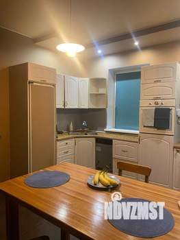 Дом 170м&sup2;, 2-этажный, посуточно, 