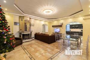 Дом 820м&sup2;, 3-этажный, посуточно, 