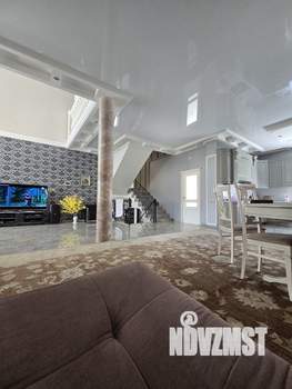 Дом 350м&sup2;, 3-этажный, посуточно, 