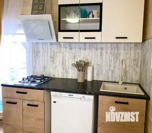 Дом 40м&sup2;, 2-этажный, посуточно, 