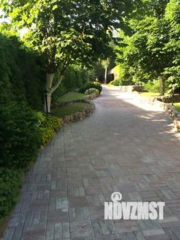 Дом 220м&sup2;, 2-этажный, на длительный срок, 