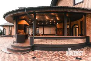 Дом 700м&sup2;, 3-этажный, посуточно, 